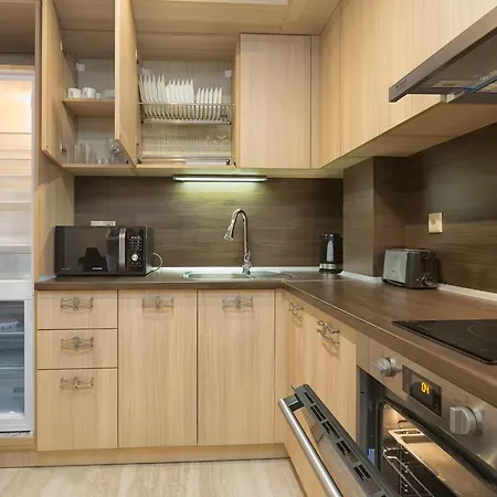 Argisht Partez & Bar Rebls 4*