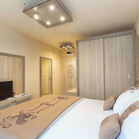 Argisht Partez & Bar Rebls Hotell Golden Sands