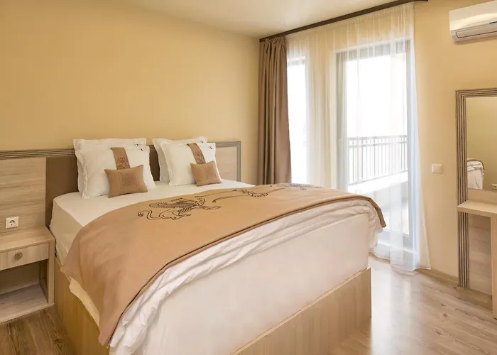 Argisht Partez & Bar Rebls Szálloda 4*