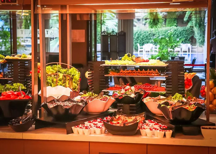 Argisht Partez & Bar Rebls 4* Aranyhomok