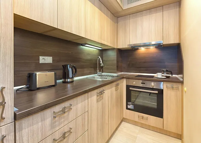 Argisht Partez & Bar Rebls Szálloda Aranyhomok